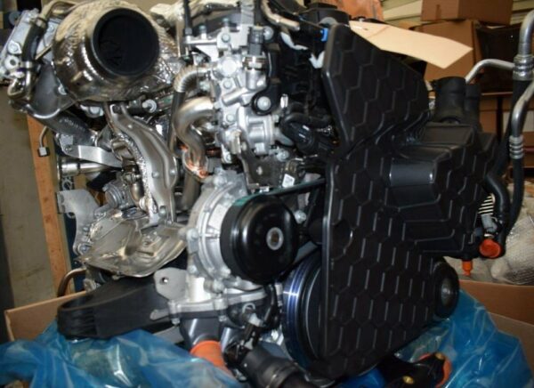 Mercedes W213 E220d engine