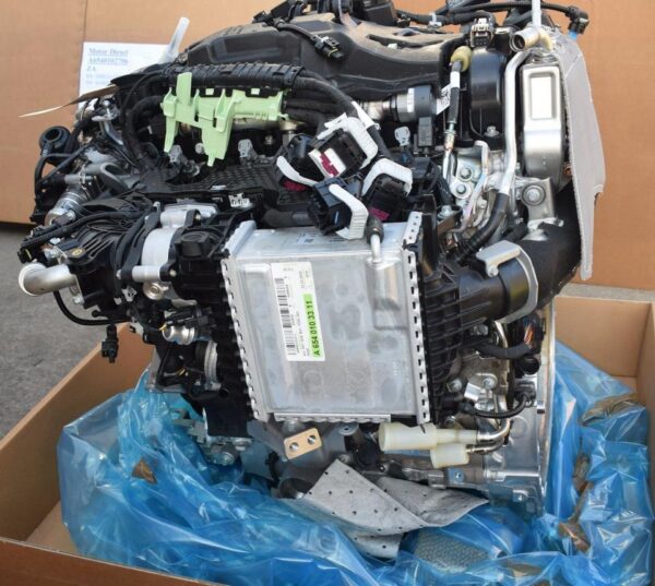 Mercedes W206 C220d engine