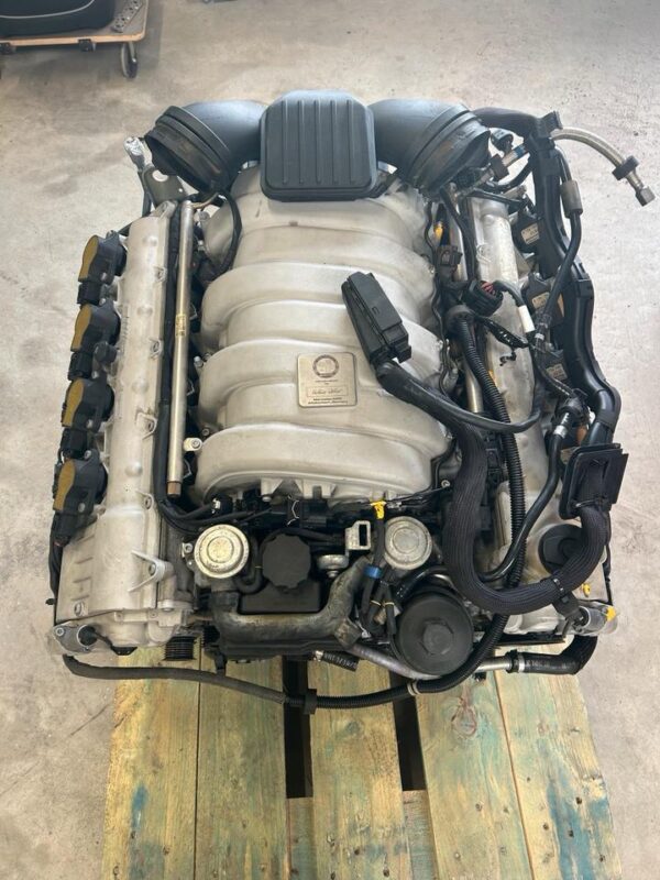 C63 W204 engine