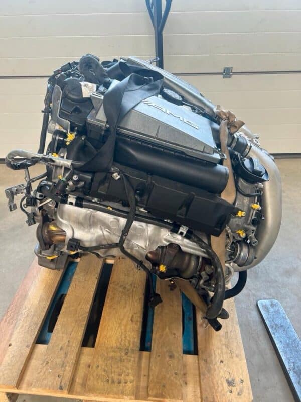 GLE 63 AMG 2014 engine